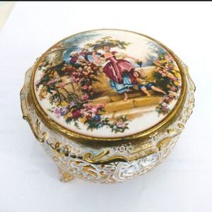 🐢 VINTAGE Music Box  White and Gold Detailed Jewelry Storage Box